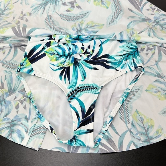 Sonnet Shores Skirted One Piece Bathing Suit 6 Leaf Print Full Coverage … - Picture 3 of 13